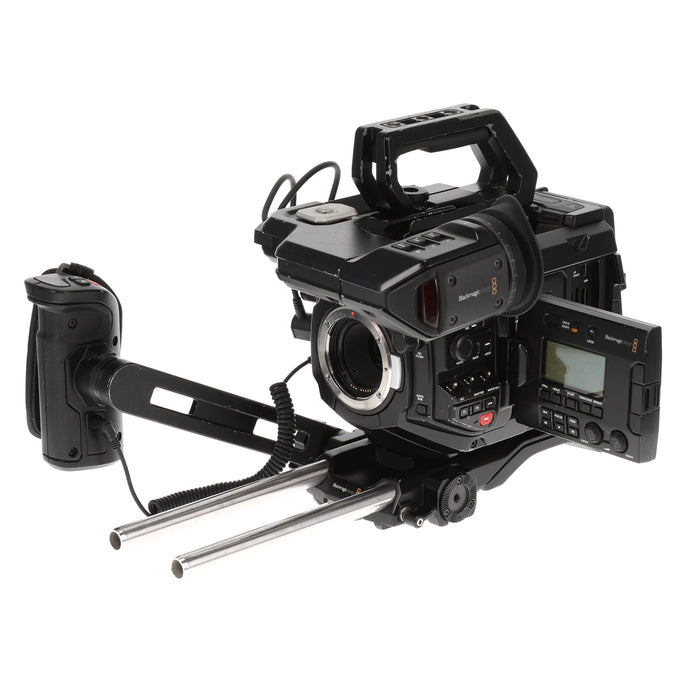 【中古品】BlackmagicDesign CINEURSAMUPRO46K Blackmagic URSA Mini Pro 4.6K(Viewfinder/Shoulder Kit付属)
