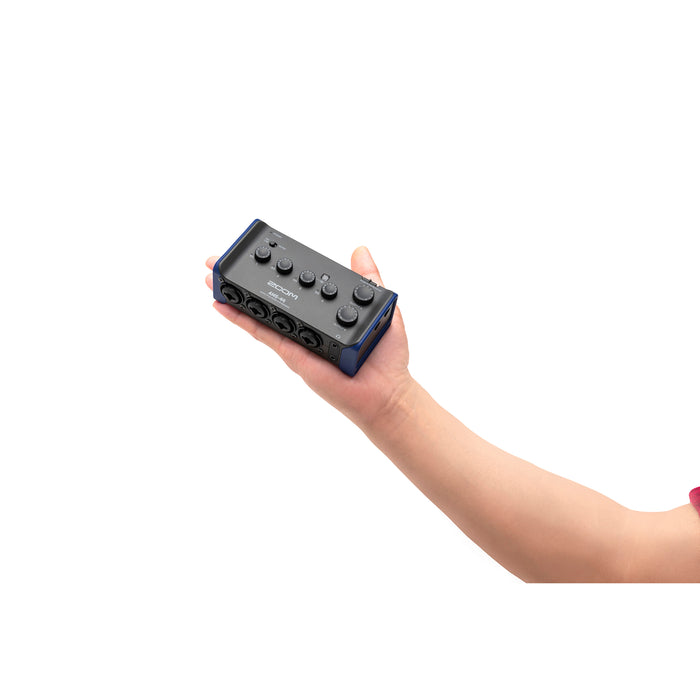 ZOOM AMS-44 オーディオインターフェース