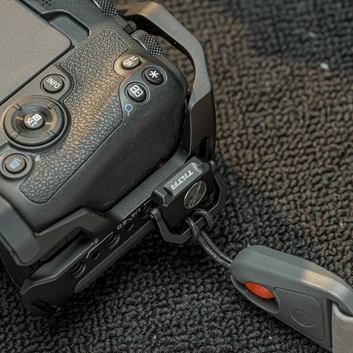 Tilta TA-CSA-B 1/4inch-20 Camera Strap Attachment - Black