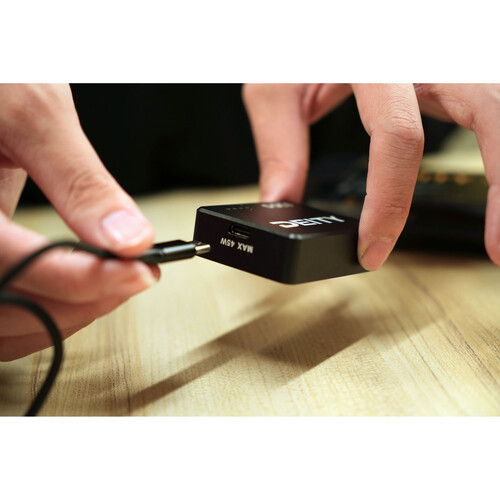Deity Microphones DTS0287D67 Deity DQC-1 スマートバッテリーチャージャー