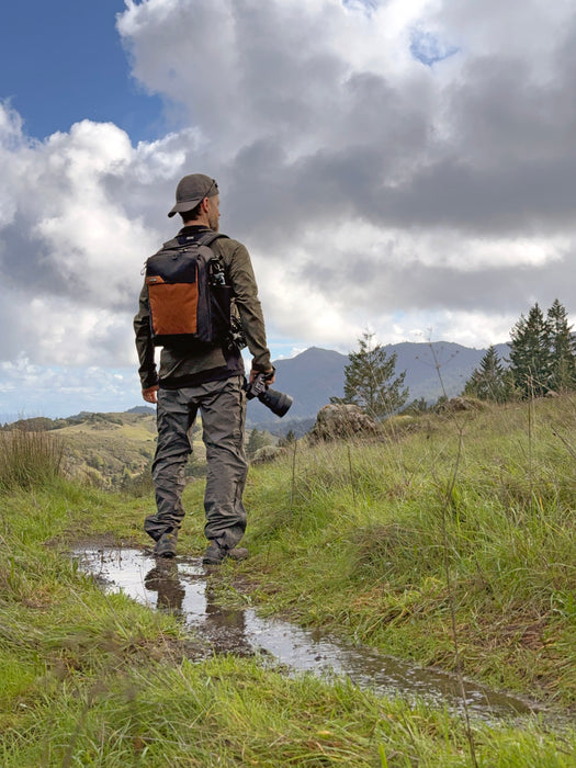 ThinkTANKphoto Mirrorless Mover Backpack ミラーレス ムーバー バックパック キャンプファイヤーオレンジ