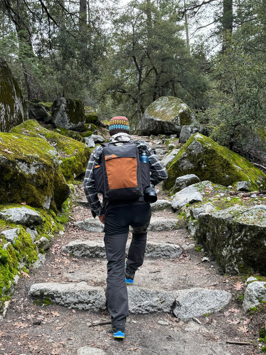 ThinkTANKphoto Mirrorless Mover Backpack ミラーレス ムーバー バックパック キャンプファイヤーオレンジ