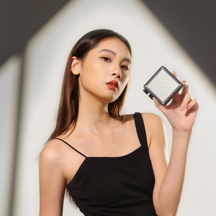 【箱潰れ品】Ulanzi L090 LE20 20W RGBポケットライト ブラック