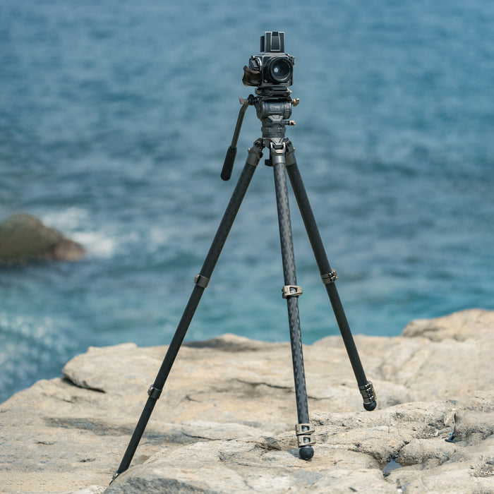 Tilta TT-CT08-75-SG Tilta 75mm Cine Fluid Head with 3-Stage Carbon Fiber Tripod Legs (8KG) - Space Gray
