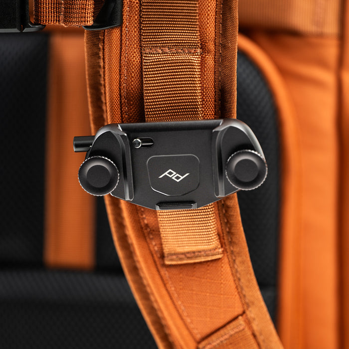 ThinkTANKphoto FocusPoint 22L Urban Rust フォーカスポイント 22L(アーバンラスト)