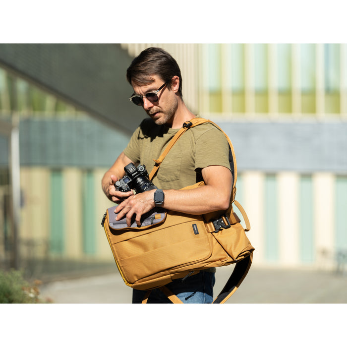 ThinkTANKphoto FocusPoint 22L Golden Hour フォーカスポイント 22L(ゴールデンアワー)