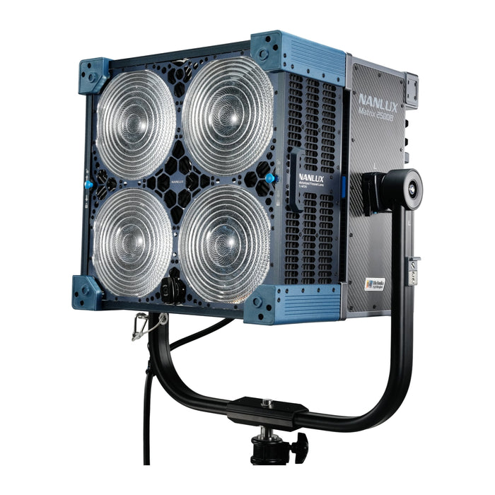 NANLUX Matrix 2500B Matrix 2500B スポットライト 2500W バイカラー 電動フレネルレンズ付属