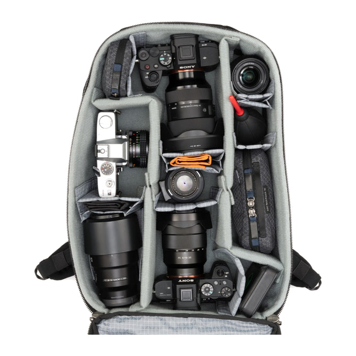 ThinkTANKphoto エアポート エッセンシャルズ 26L ブラックAirport Essentials 26L Black