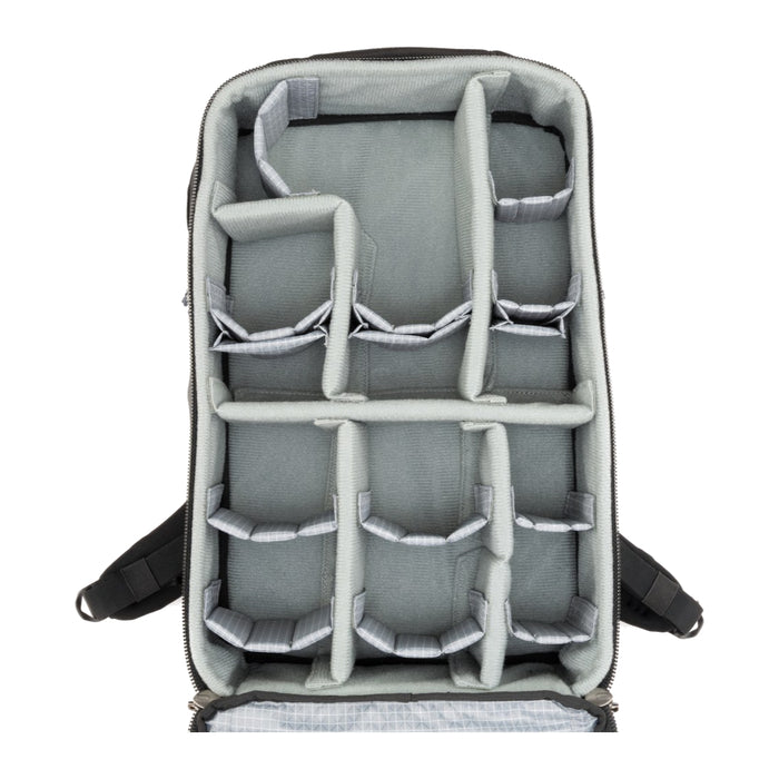 ThinkTANKphoto エアポート エッセンシャルズ 26L ブラックAirport Essentials 26L Black