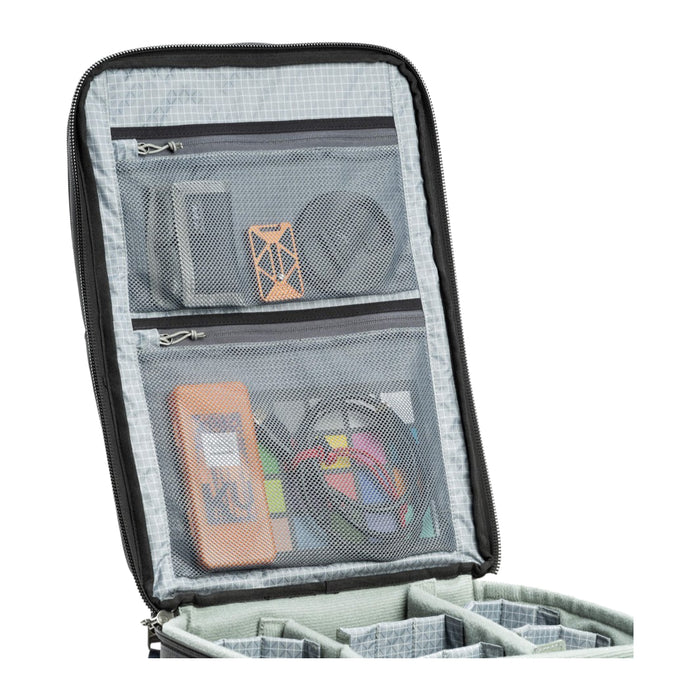ThinkTANKphoto エアポート コミューター 31L ブラック Airport Commuter 31L Black