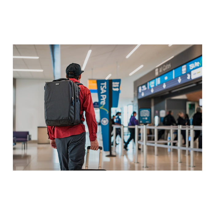 ThinkTANKphoto エアポート コミューター 31L ブラック Airport Commuter 31L Black