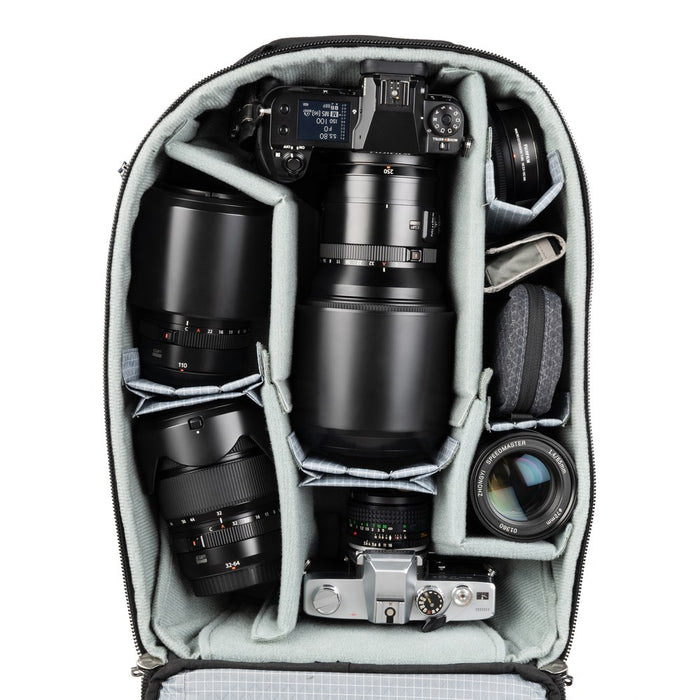 ThinkTANKphoto エアポート エッセンシャルズ ローリング バックパック ブラック Airport Essentials Rolling Backpack Black