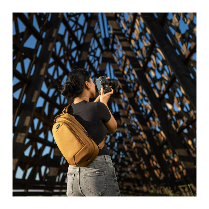 ThinkTANKphoto ターンスタイル 8L ゴールデンアワー TurnStyle 8L Golden Hour
