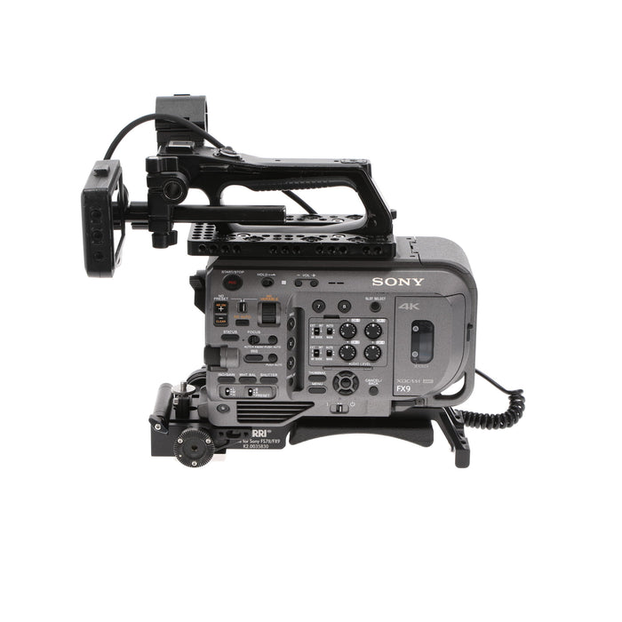 中古品】SONY PXW-FX9 + ARRI Mounting Plate with 15mm Rod 中古品】SONY PXW-FX9 + ARRI Mounting Plate with 15mm Rod