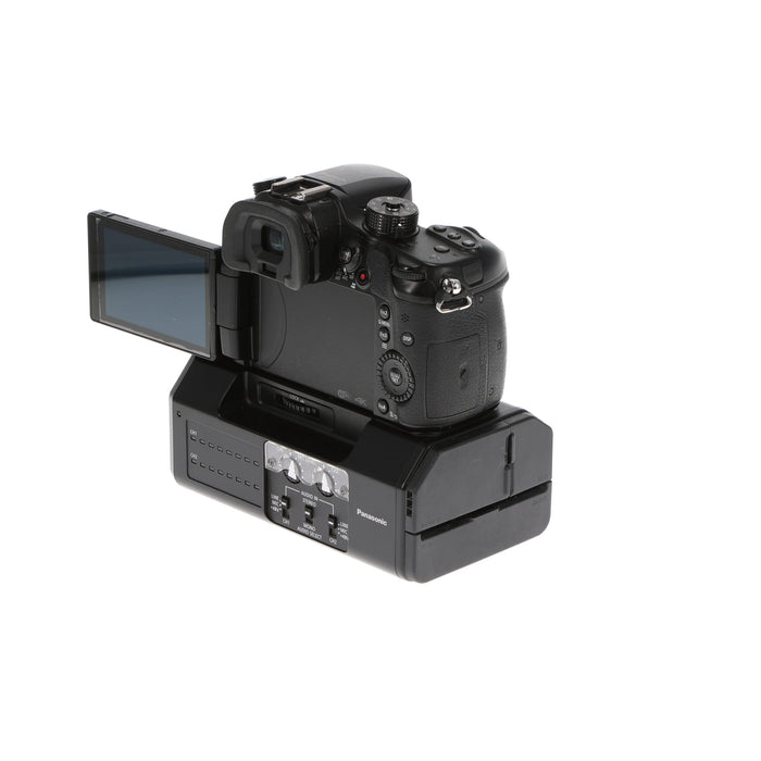 【中古品】Panasonic AG-GH4U 4K動画撮影対応ミラーレス・デジタル一眼(業務用インターフェースユニット[AG-YAGHG]同梱モデル)