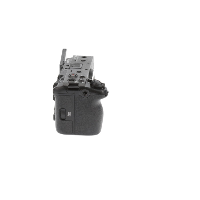 【中古品】SONY ILME-FX30 Cinema Line プロフェッショナルカムコーダー FX30(XLRハンドルユニット同梱モデル)