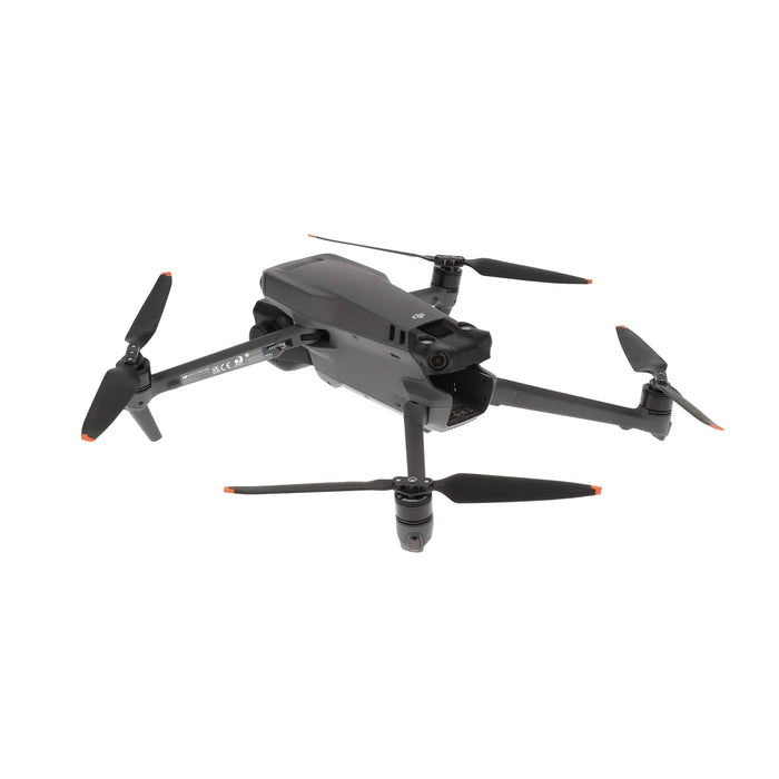 【中古品】DJI WM2626 DJI Mavic 3 Pro Cine Premium コンボ(DJI RC Pro付属)[内蔵リモートID対応/事前登録無し]