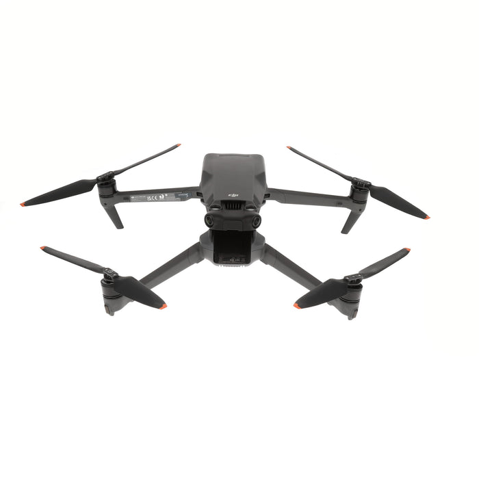 【中古品】DJI WM2626 DJI Mavic 3 Pro Cine Premium コンボ(DJI RC Pro付属)[内蔵リモートID対応/事前登録無し]