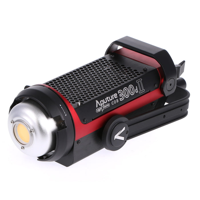 【中古品】Aputure APV0129A2F ライトストーム LS C300d II デイライト単色(5600K)