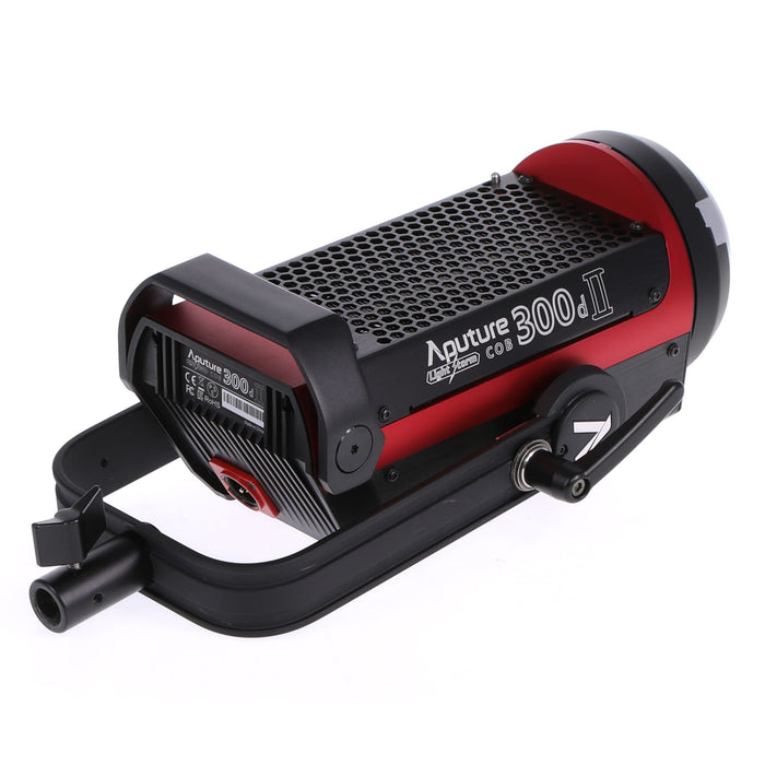 【中古品】Aputure APV0129A2F ライトストーム LS C300d II デイライト単色(5600K)