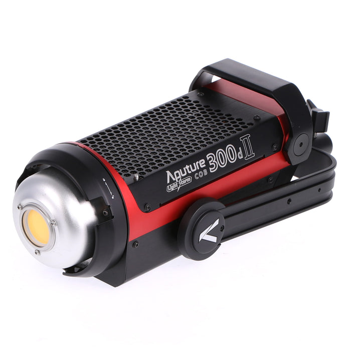 【中古品】Aputure APV0129A2F ライトストーム LS C300d II デイライト単色(5600K)