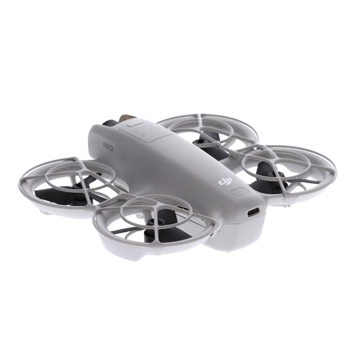 【中古品】DJI WB5222 DJI Neo Motion Fly More コンボ[内蔵リモートID対応/事前登録無し]