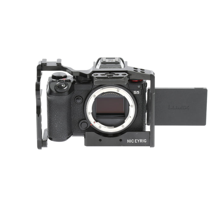 【中古品】Panasonic DC-S5-K デジタル一眼カメラ LUMIX S5(ボディのみ)