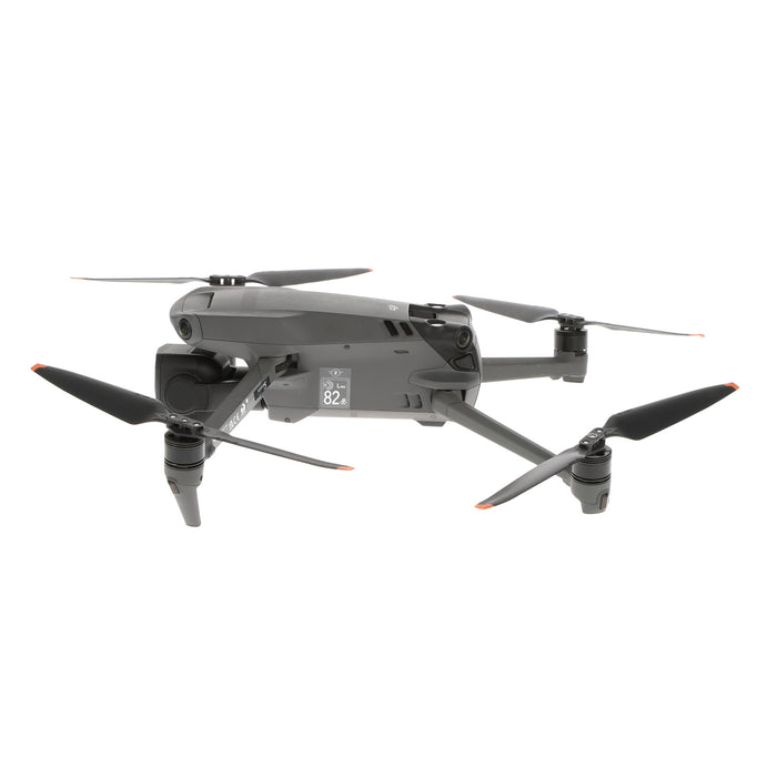 【中古品】DJI WM2626 DJI Mavic 3 Pro Cine Premium コンボ(DJI RC Pro付属)[内蔵リモートID対応/事前登録無し]