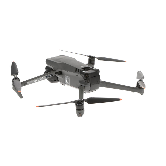 【中古品】DJI WM2626 DJI Mavic 3 Pro Cine Premium コンボ(DJI RC Pro付属)[内蔵リモートID対応/事前登録無し]