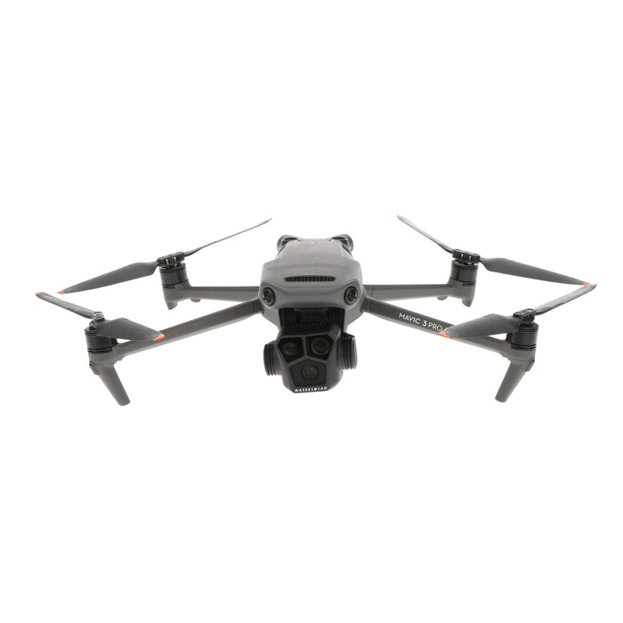 【中古品】DJI WM2626 DJI Mavic 3 Pro Cine Premium コンボ(DJI RC Pro付属)[内蔵リモートID対応/事前登録無し]