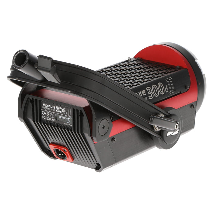【中古品】Aputure APV0129A2F ライトストーム LS C300d II デイライト単色(5600K)