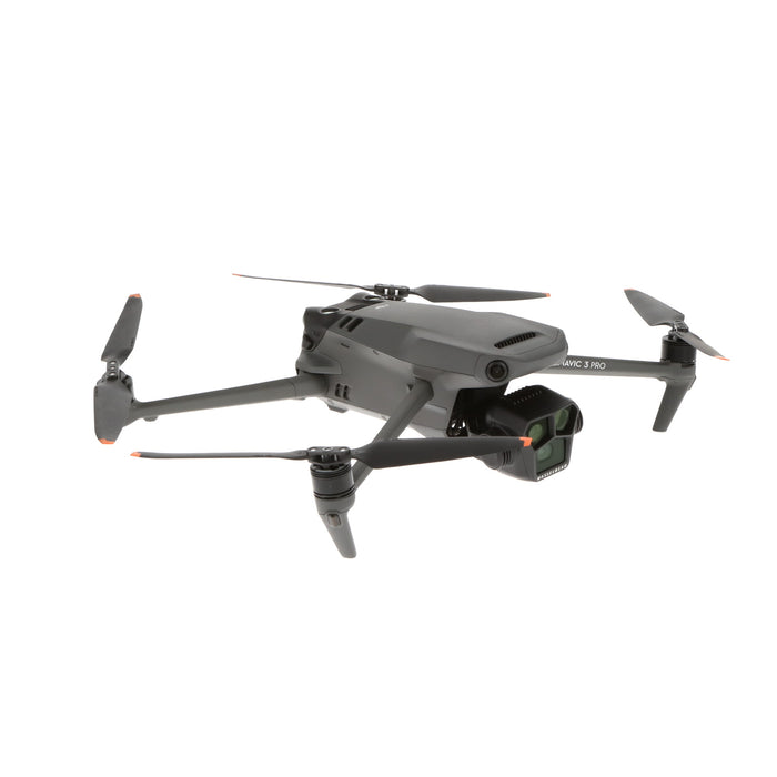 【中古品】DJI WM2624 DJI Mavic 3 Pro Fly More コンボ(DJI RC Pro付属)[内蔵リモートID対応/事前登録無し]