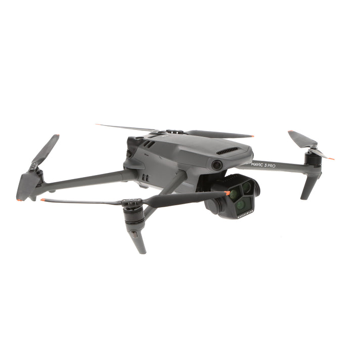 【中古品】DJI WM2624 DJI Mavic 3 Pro Fly More コンボ(DJI RC Pro付属)[内蔵リモートID対応/事前登録無し]